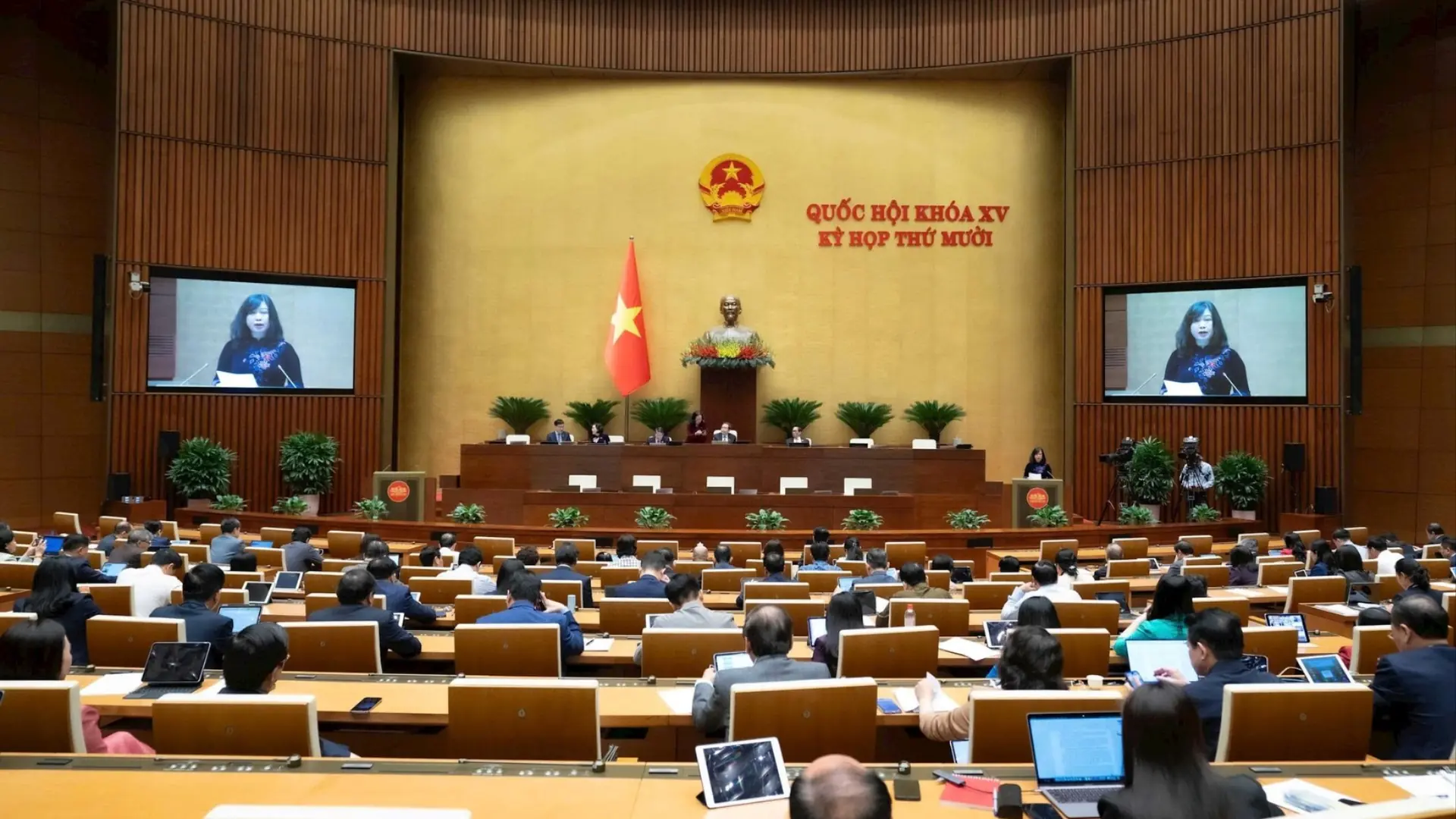 Quốc hội thông qua Luật Phòng bệnh